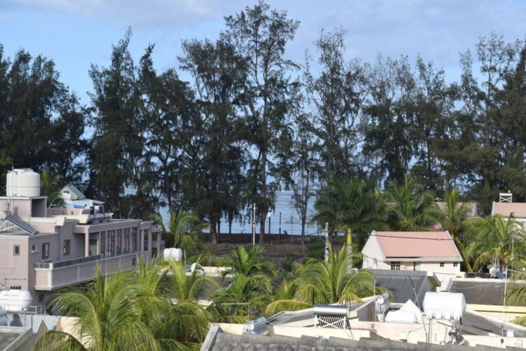 Westside Holidays Flic En Flac Beach Ngoại thất bức ảnh