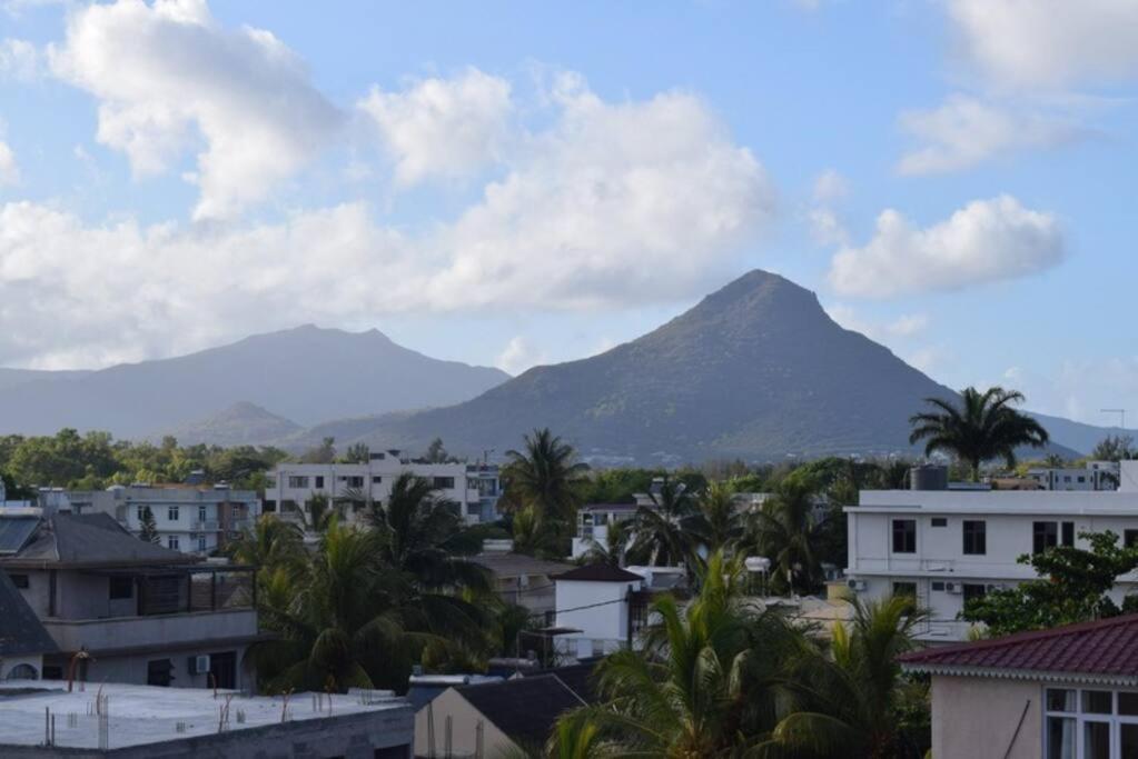 Westside Holidays Flic En Flac Beach Ngoại thất bức ảnh